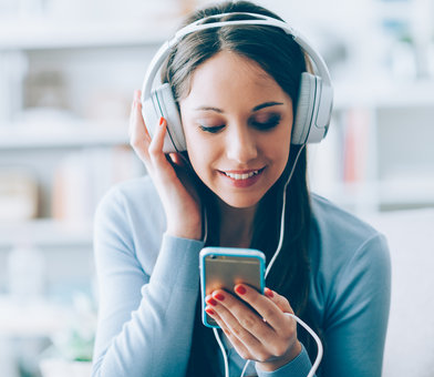 202303220936573 listen to music